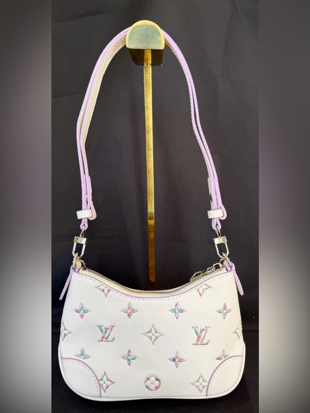 Nano White and Lavender Accented Leather Shoulder Bag - Picture 5 of 10